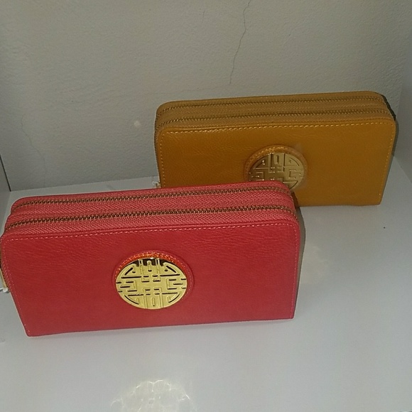 Women's Wallet - Picture 2 of 2